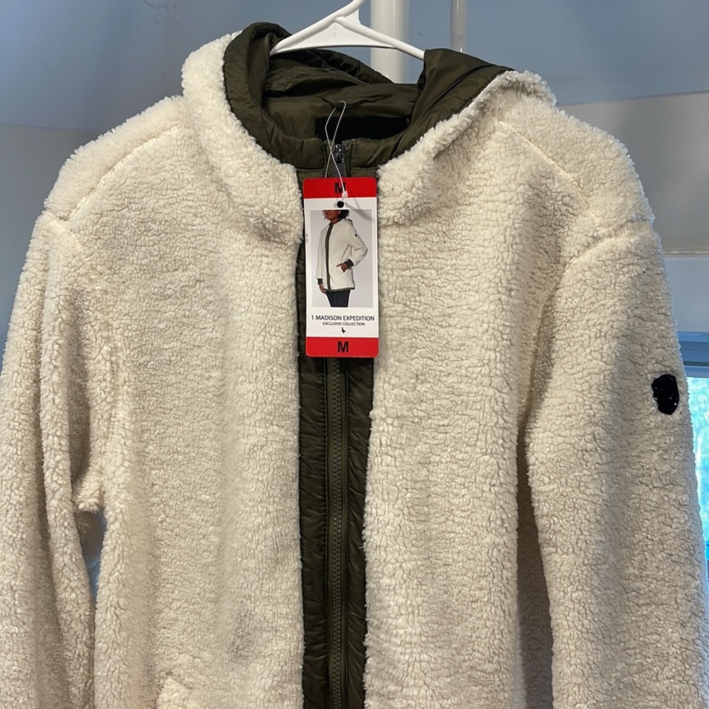 NWT- 1 Madison Expedition Jacket, Size Medium - Picture 2 of 5